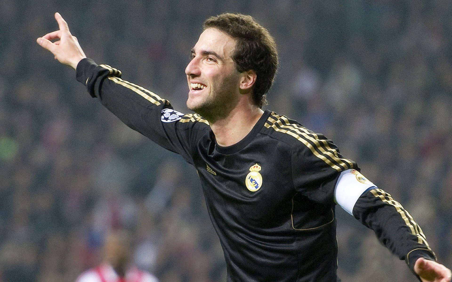 曼联对卡迪夫城展开对决,实力争夺,曼联前瞻_渴望反弹施压曼城 卡瓦尼能否再造神作